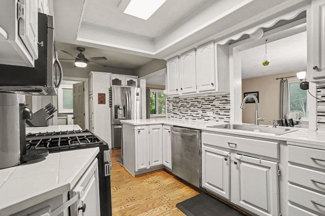 2518 E G Avenue, Kalamazoo City, MI 49004
