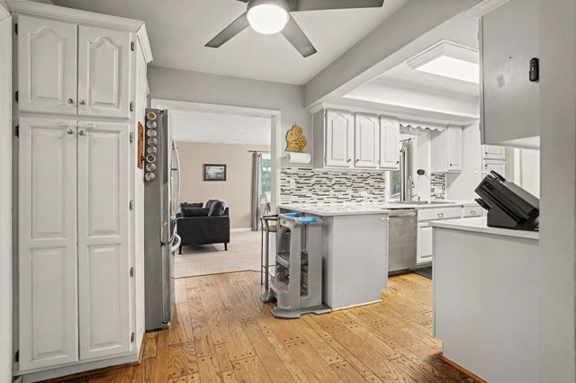 2518 E G Avenue, Kalamazoo City, MI 49004