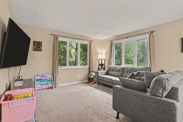 2518 E G Avenue, Kalamazoo City, MI 49004