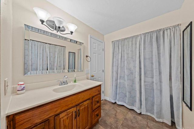 1110 Paula Way, Escondido, CA 92027