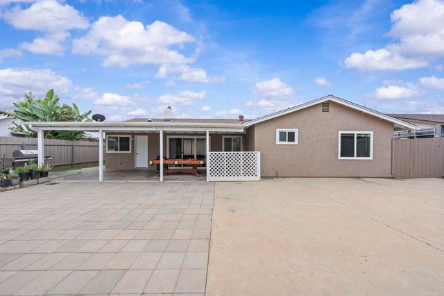 1110 Paula Way, Escondido, CA 92027