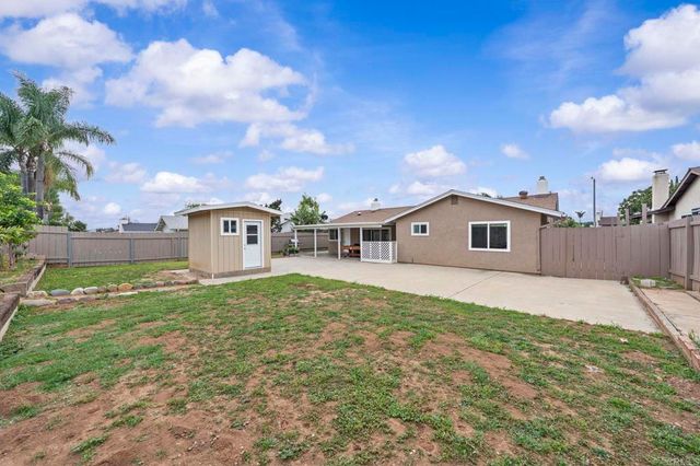 1110 Paula Way, Escondido, CA 92027