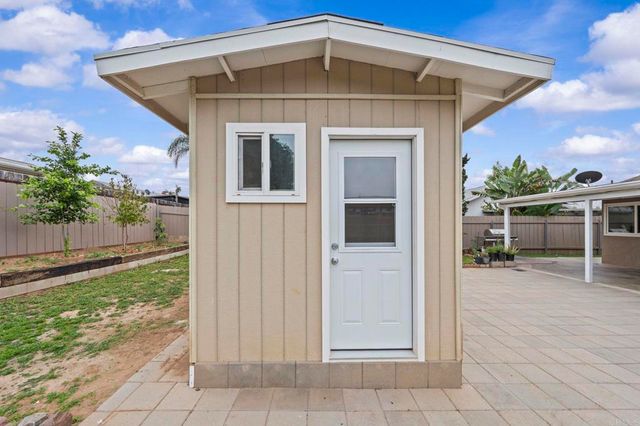 1110 Paula Way, Escondido, CA 92027