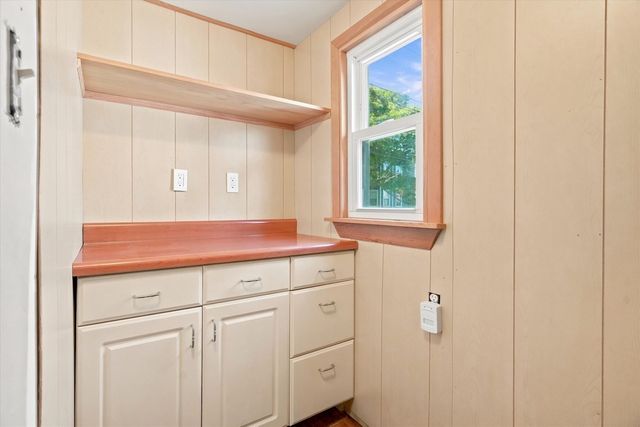58 Webster St, Lynn, MA 01902