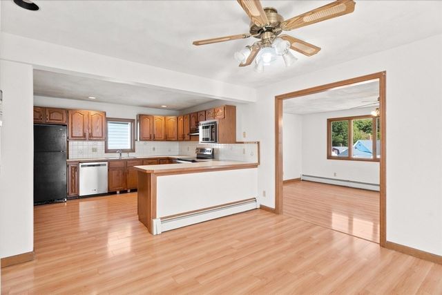 58 Webster St, Lynn, MA 01902