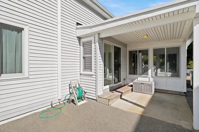 58 Webster St, Lynn, MA 01902