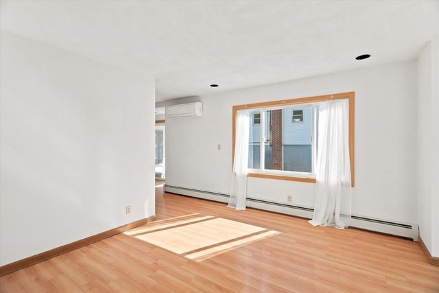 58 Webster St, Lynn, MA 01902
