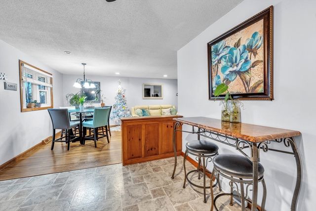 17 Middlesex Ave, Worcester, MA 01604