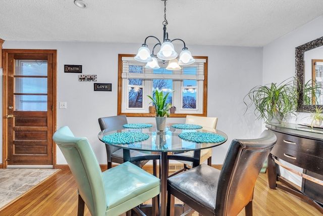 17 Middlesex Ave, Worcester, MA 01604