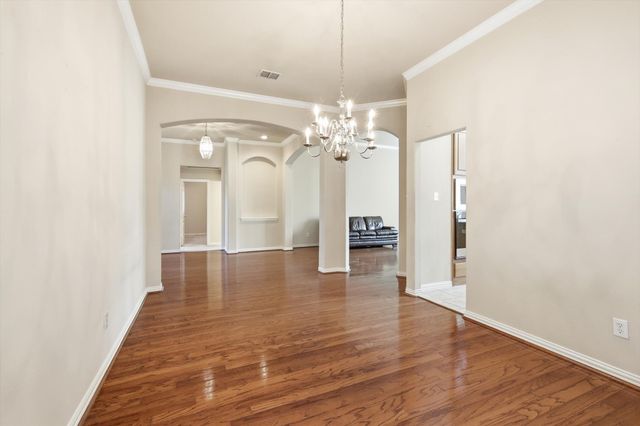 2512 Stone Mountain Drive, Denton, TX 76210