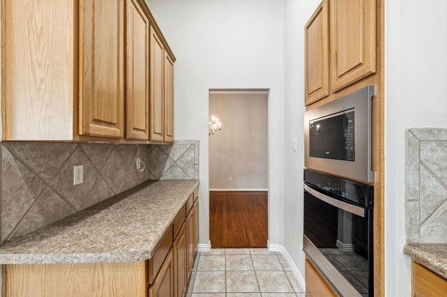 2512 Stone Mountain Drive, Denton, TX 76210