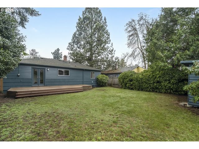 3715 Se LEXINGTON St, Portland, OR 97202