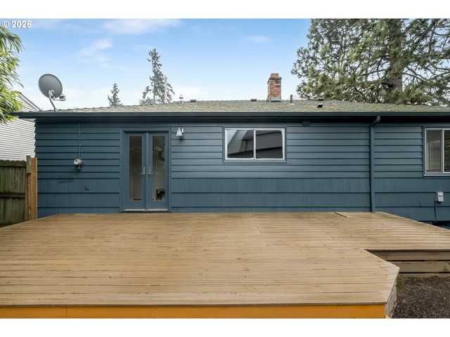 3715 Se LEXINGTON St, Portland, OR 97202