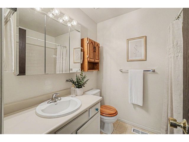 1713 Flemming Dr, Longmont, CO 80501