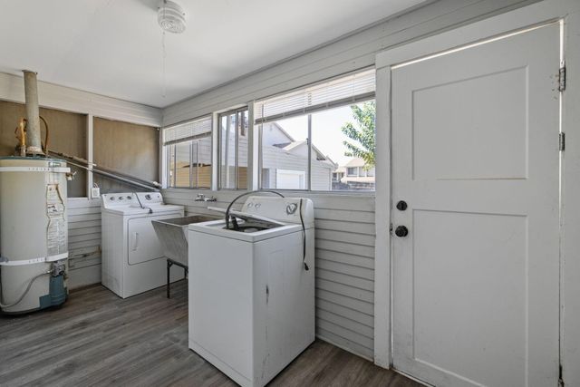 1419 S Crowe Street, Visalia, CA 93277