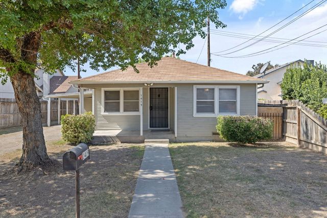 1419 S Crowe Street, Visalia, CA 93277