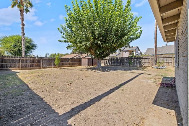 1419 S Crowe Street, Visalia, CA 93277