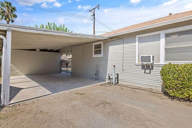1419 S Crowe Street, Visalia, CA 93277