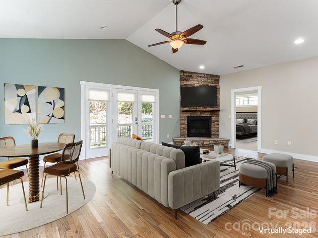 4 Nectar Way, Swannanoa, NC 28778
