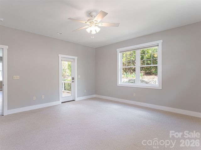 4 Nectar Way, Swannanoa, NC 28778