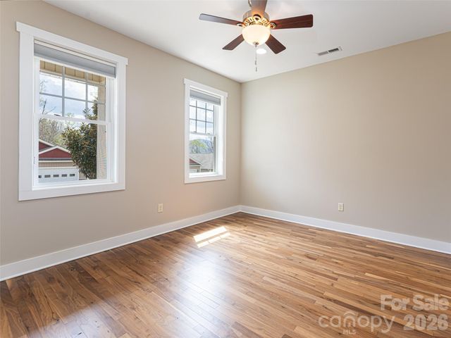 4 Nectar Way, Swannanoa, NC 28778