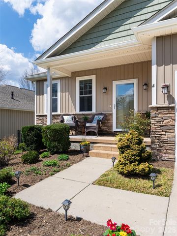 4 Nectar Way, Swannanoa, NC 28778