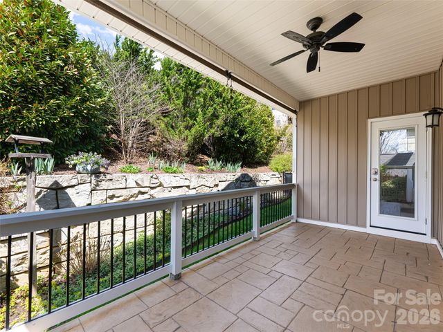 4 Nectar Way, Swannanoa, NC 28778
