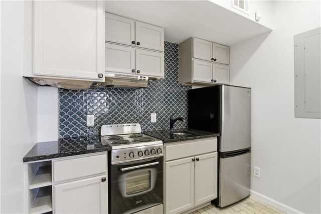 511 Highwater Pass, Canton, GA 30114