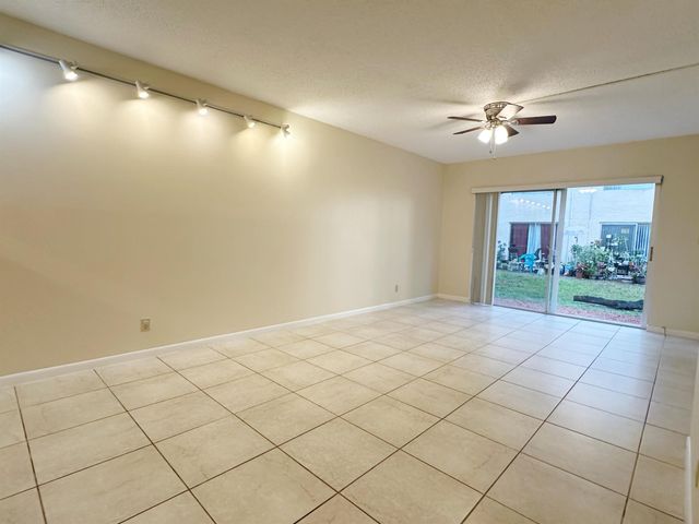 3207 NW 103rd Terrace 104-C, Coral Springs, FL 33065