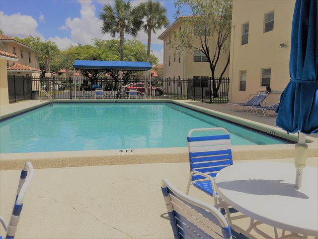 3207 NW 103rd Terrace 104-C, Coral Springs, FL 33065