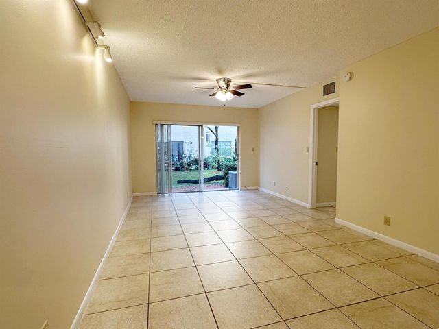 3207 NW 103rd Terrace 104-C, Coral Springs, FL 33065