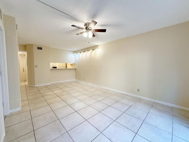 3207 NW 103rd Terrace 104-C, Coral Springs, FL 33065