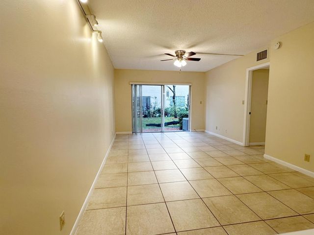 3207 NW 103rd Terrace 104-C, Coral Springs, FL 33065