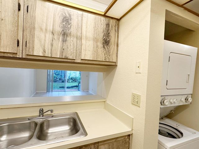 3207 NW 103rd Terrace 104-C, Coral Springs, FL 33065