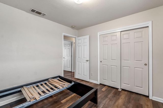 94 N Locan Avenue, Fresno, CA 93737