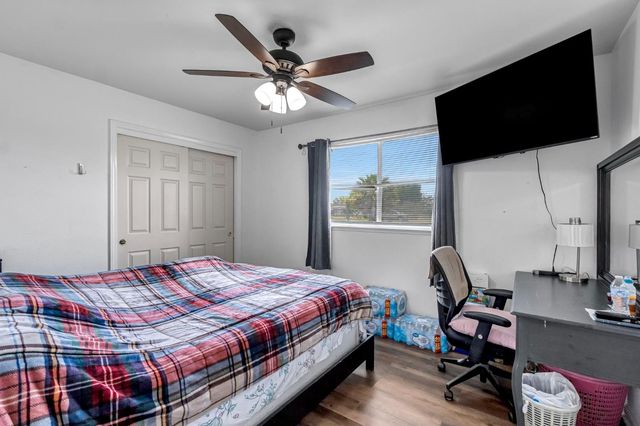 94 N Locan Avenue, Fresno, CA 93737