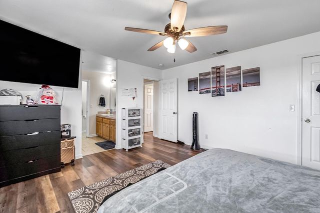 94 N Locan Avenue, Fresno, CA 93737