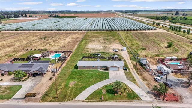 94 N Locan Avenue, Fresno, CA 93737