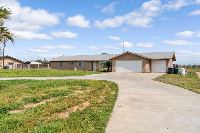 94 N Locan Avenue, Fresno, CA 93737