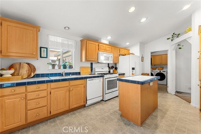 140 W Pioneer 133, Redlands, CA 92374