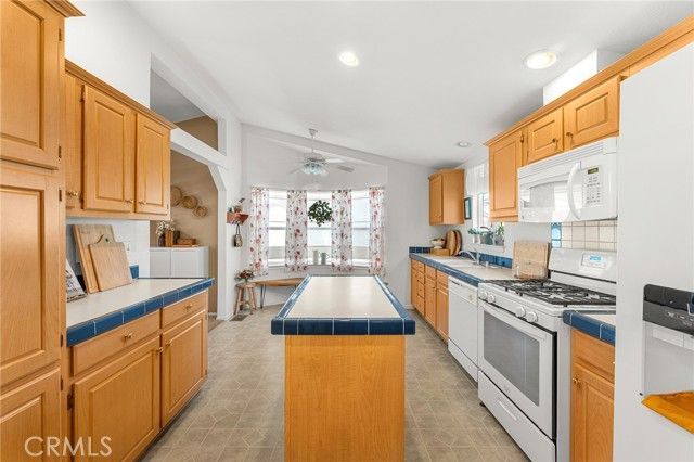 140 W Pioneer 133, Redlands, CA 92374