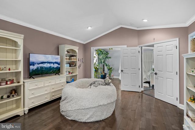 4 EDGEWATER DR, Hainesport, NJ 08036