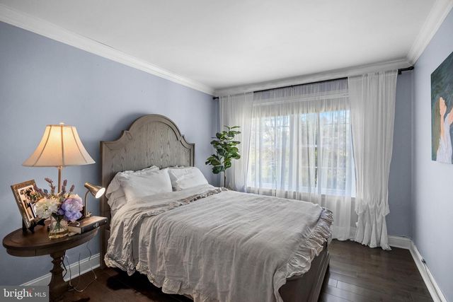 4 EDGEWATER DR, Hainesport, NJ 08036