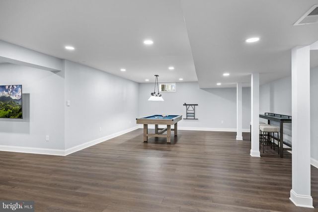 4 EDGEWATER DR, Hainesport, NJ 08036