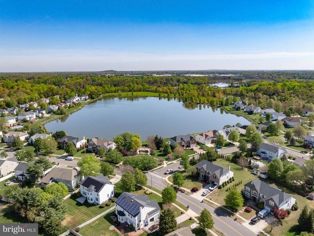 4 EDGEWATER DR, Hainesport, NJ 08036