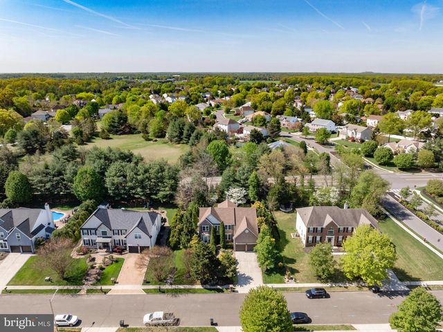 4 EDGEWATER DR, Hainesport, NJ 08036