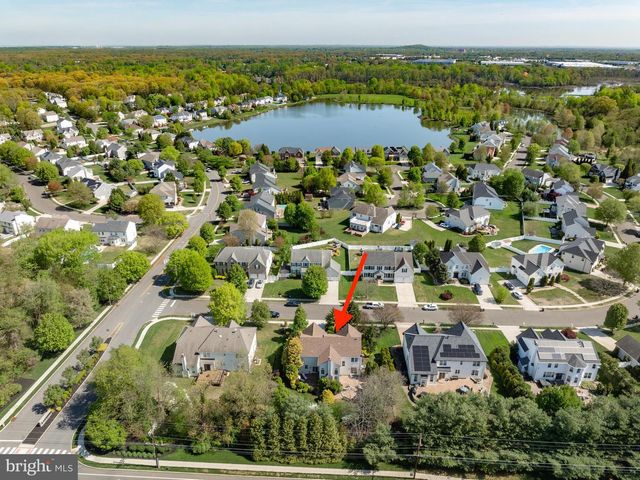 4 EDGEWATER DR, Hainesport, NJ 08036