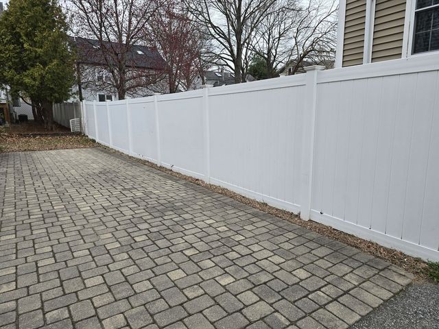 34 Park St 34, Arlington, MA 02474