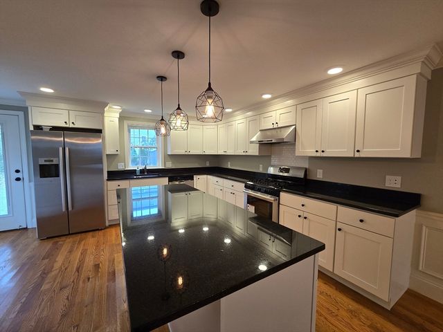 34 Park St 34, Arlington, MA 02474