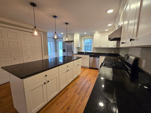 34 Park St 34, Arlington, MA 02474